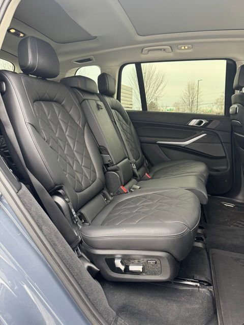 Used 2023 BMW X7 xDrive40i w/ Premium Package AWD/4WD image 19