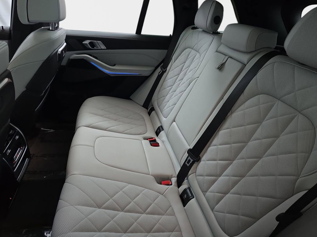 Used 2024 BMW X5 xDrive50e w/ M Sport Package image 17