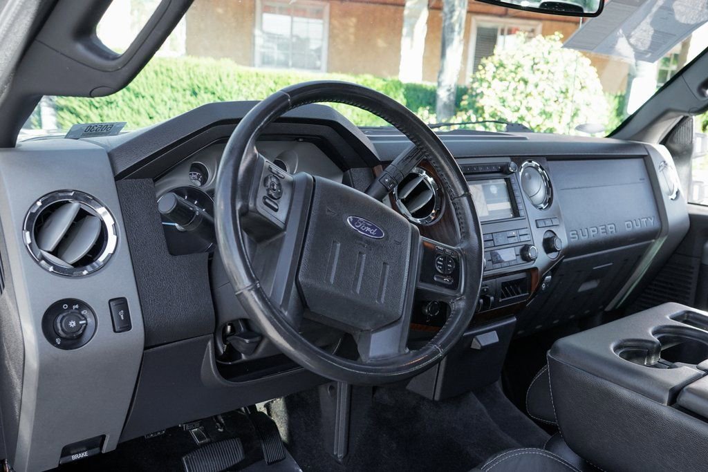 Used 2012 Ford F350 Lariat w/ Chrome Pkg image 17