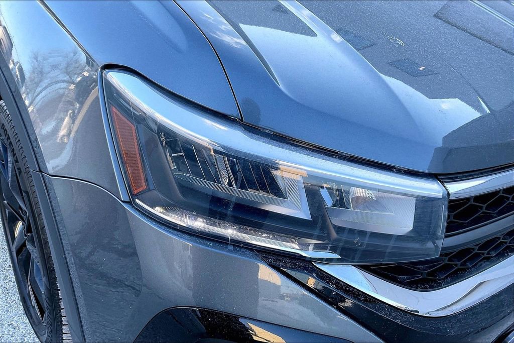 Used 2022 Volkswagen Taos SE image 31