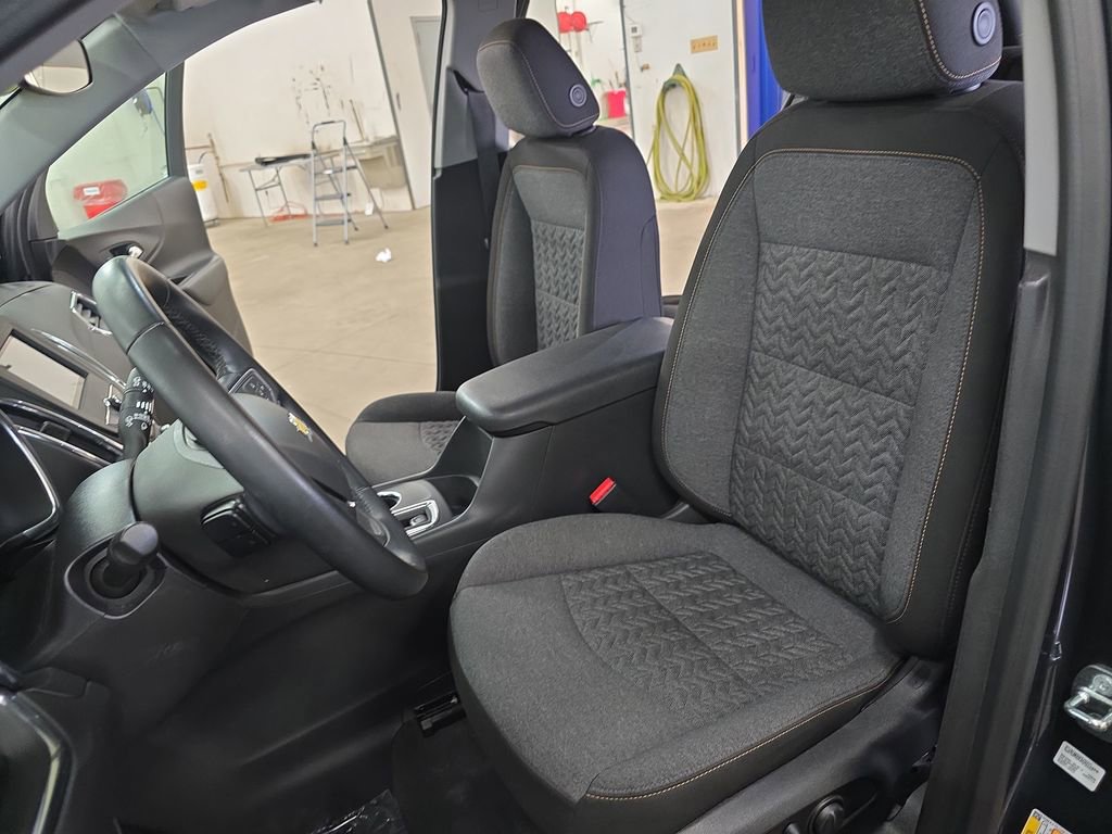 Used 2023 Chevrolet Equinox LT w/ Driver Convenience Package AWD/4WD image 15