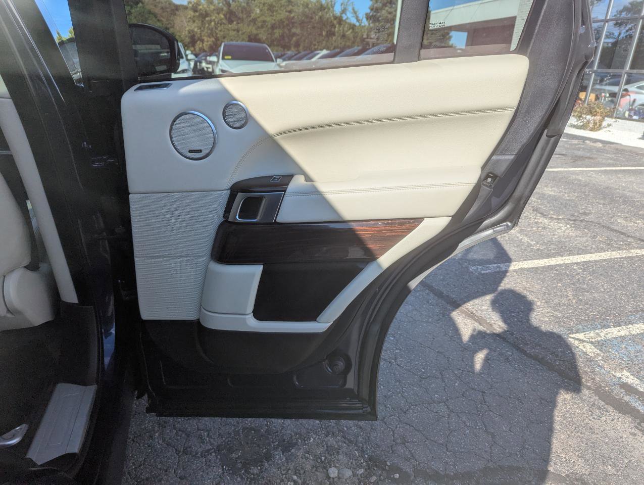 Used 2016 Land Rover Range Rover Supercharged image 50