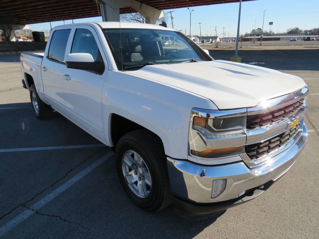 Used 2018 Chevrolet Silverado 1500 LT w/ Texas Edition image 5