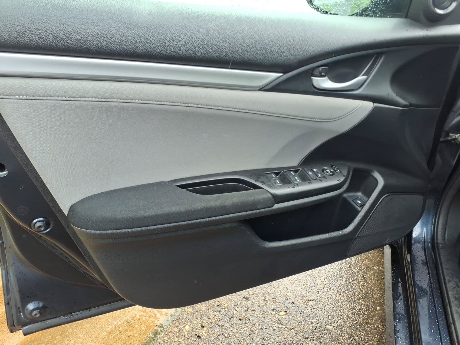 Used 2019 Honda Civic EX image 25