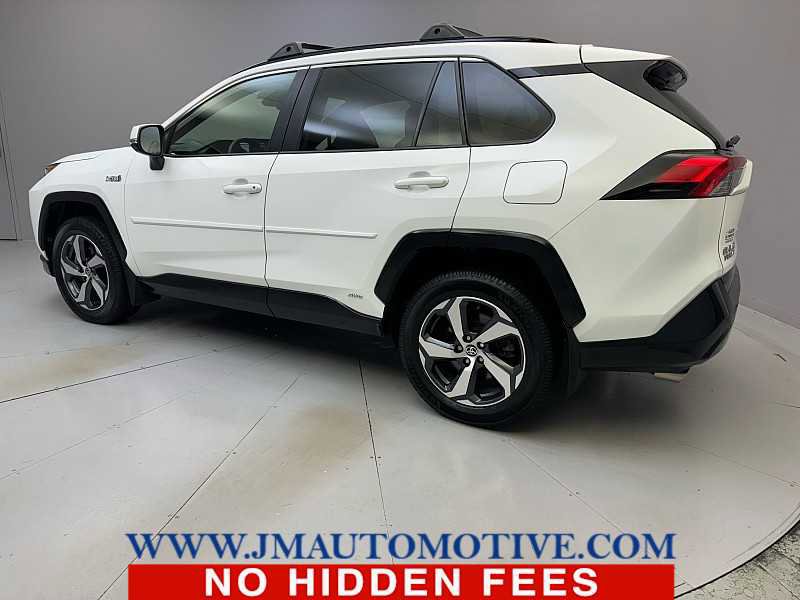 Used 2021 Toyota RAV4 SE w/ Weather & Moonroof Package image 3