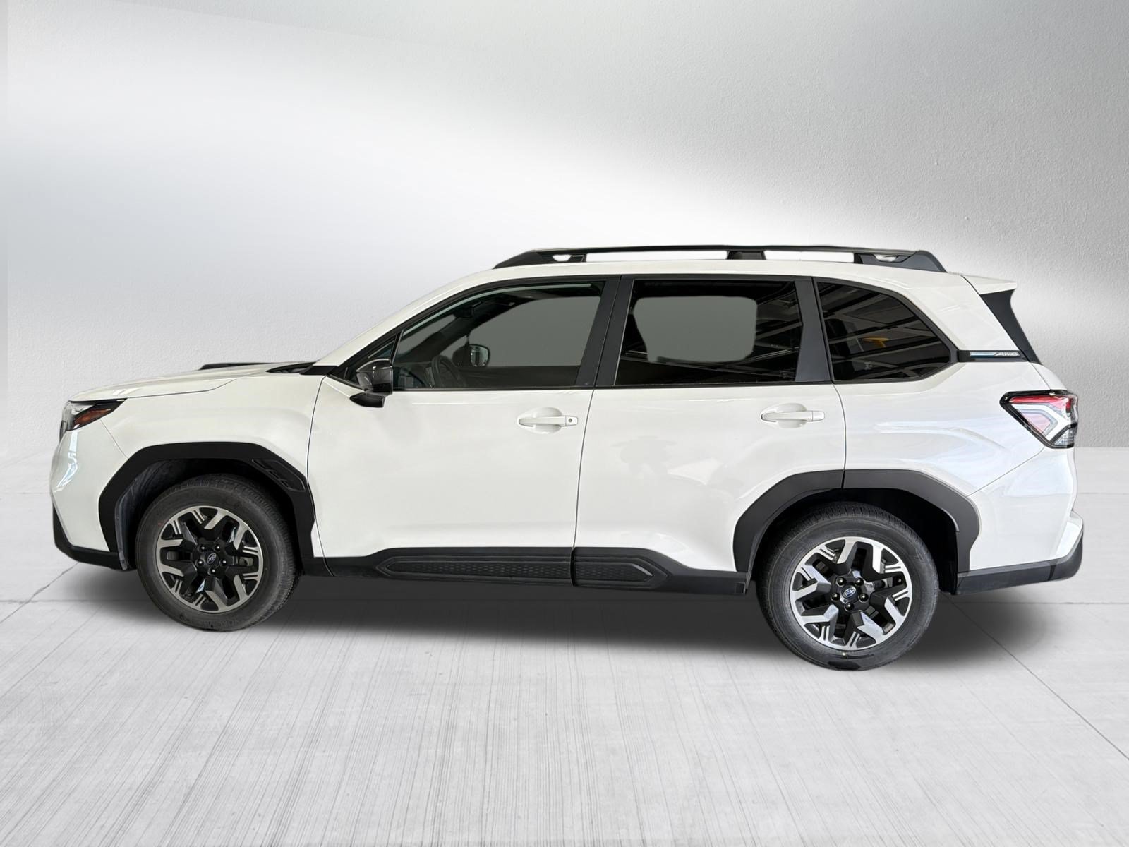 Used 2025 Subaru Forester Premium AWD/4WD image 4