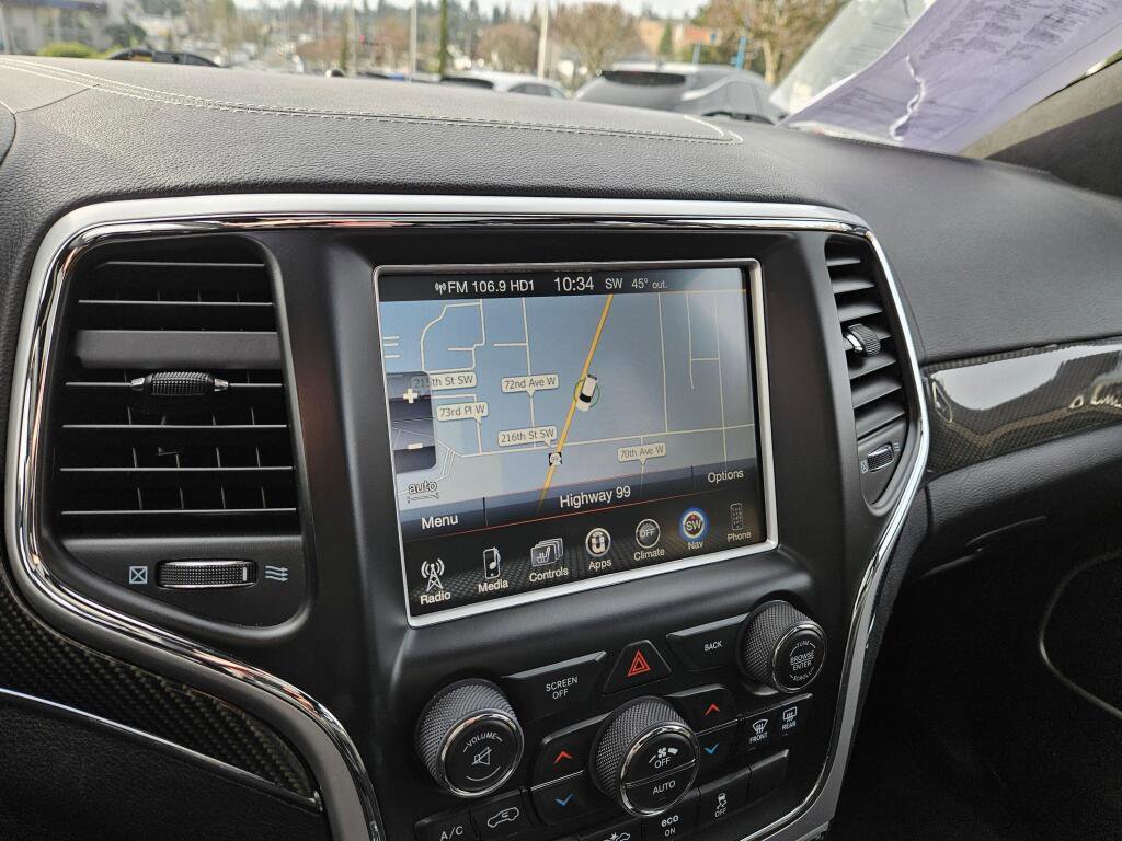 Used 2015 Jeep Grand Cherokee SRT w/ Luxury Group II image 30