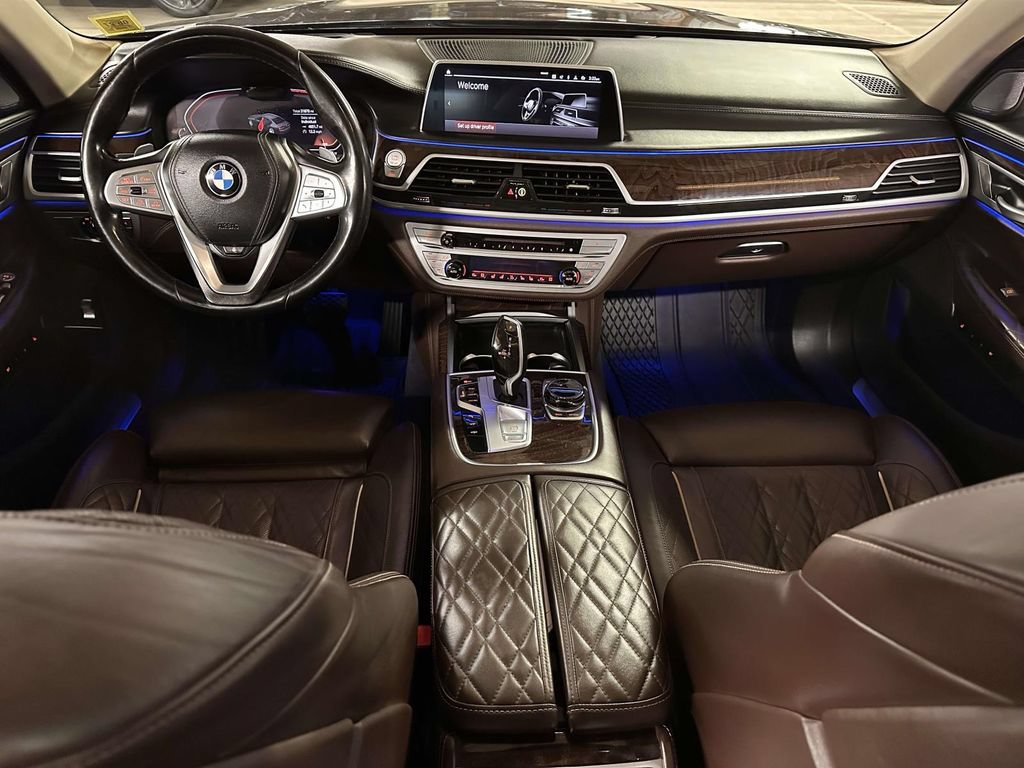 Used 2020 BMW 750i xDrive w/ Executive Package AWD/4WD image 17