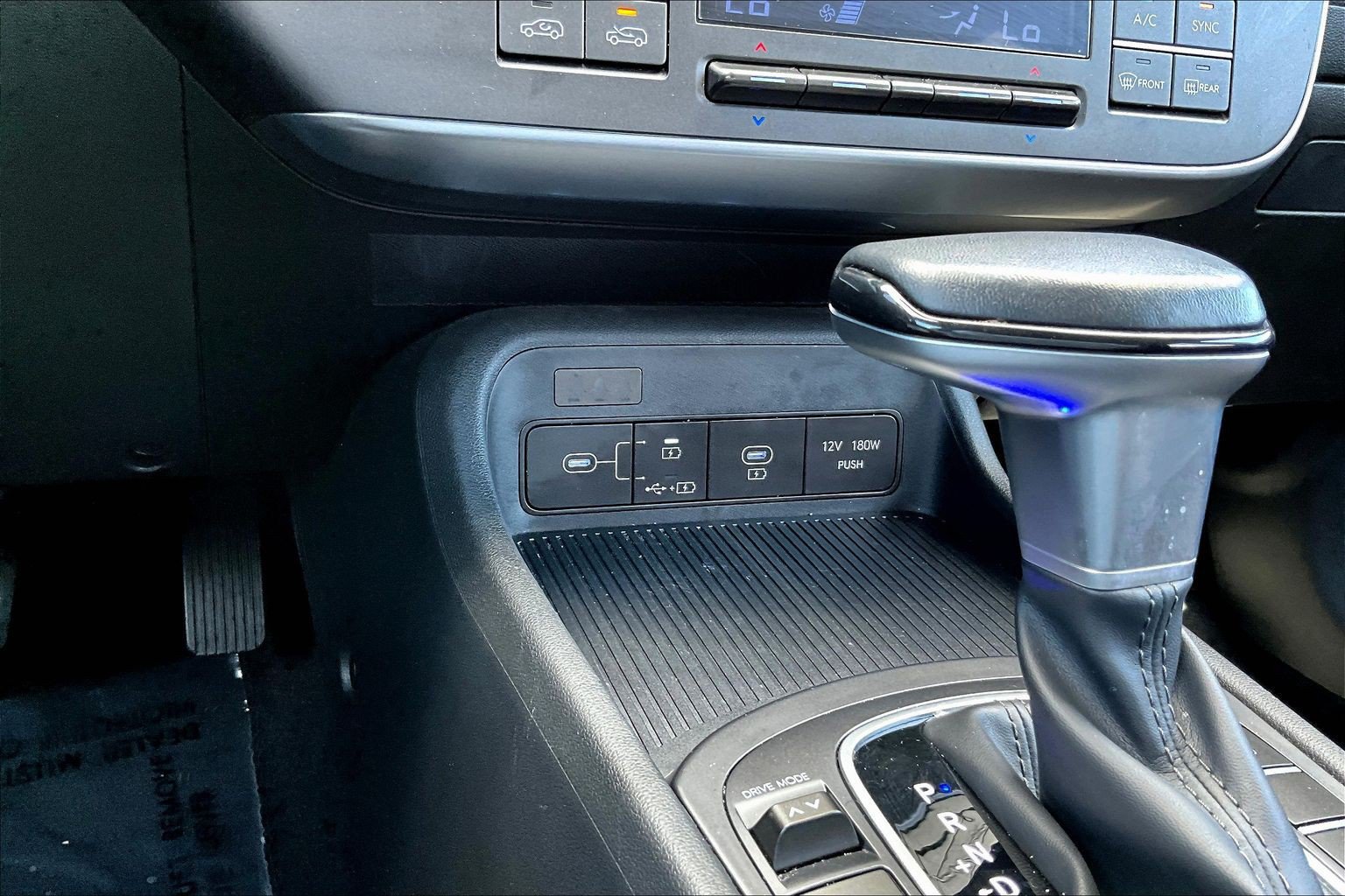 Used 2025 Hyundai Kona SEL FWD image 13