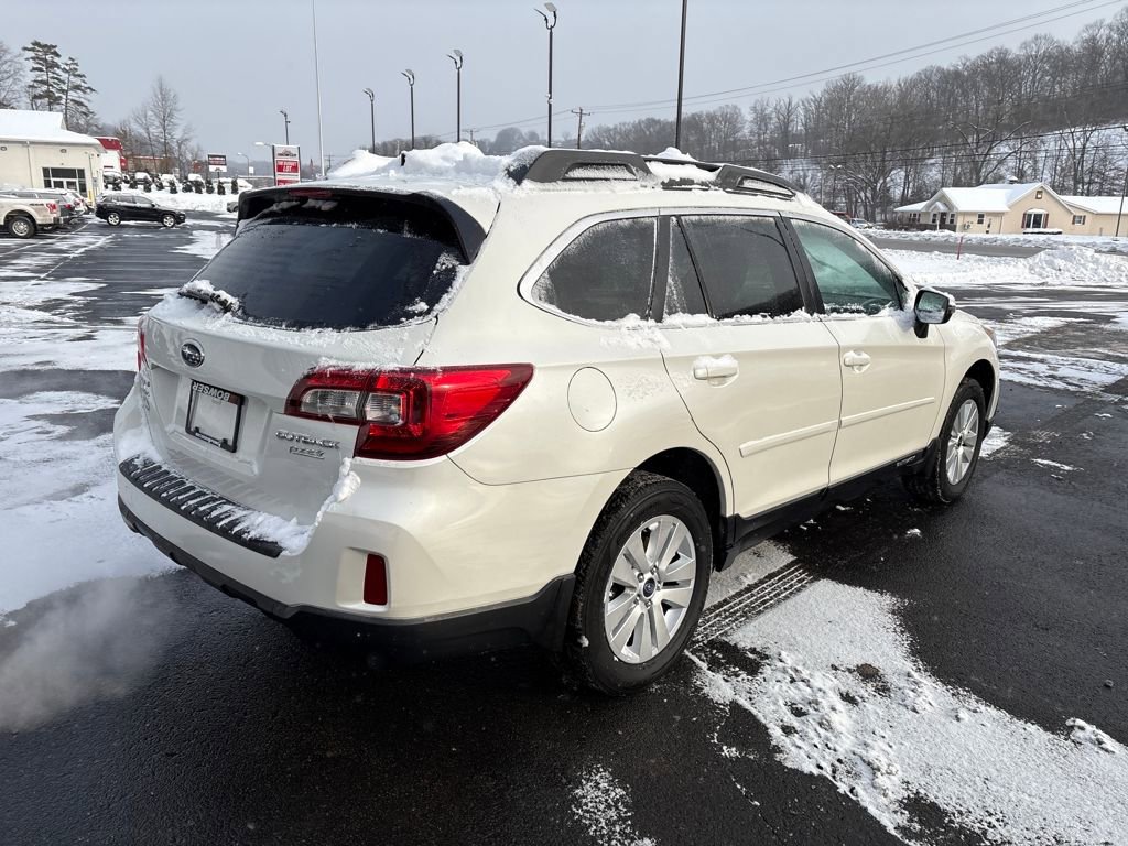 Used 2016 Subaru Outback 2.5i Premium image 5