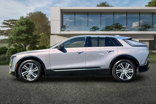 Certified 2024 Cadillac Lyriq Luxury image 7