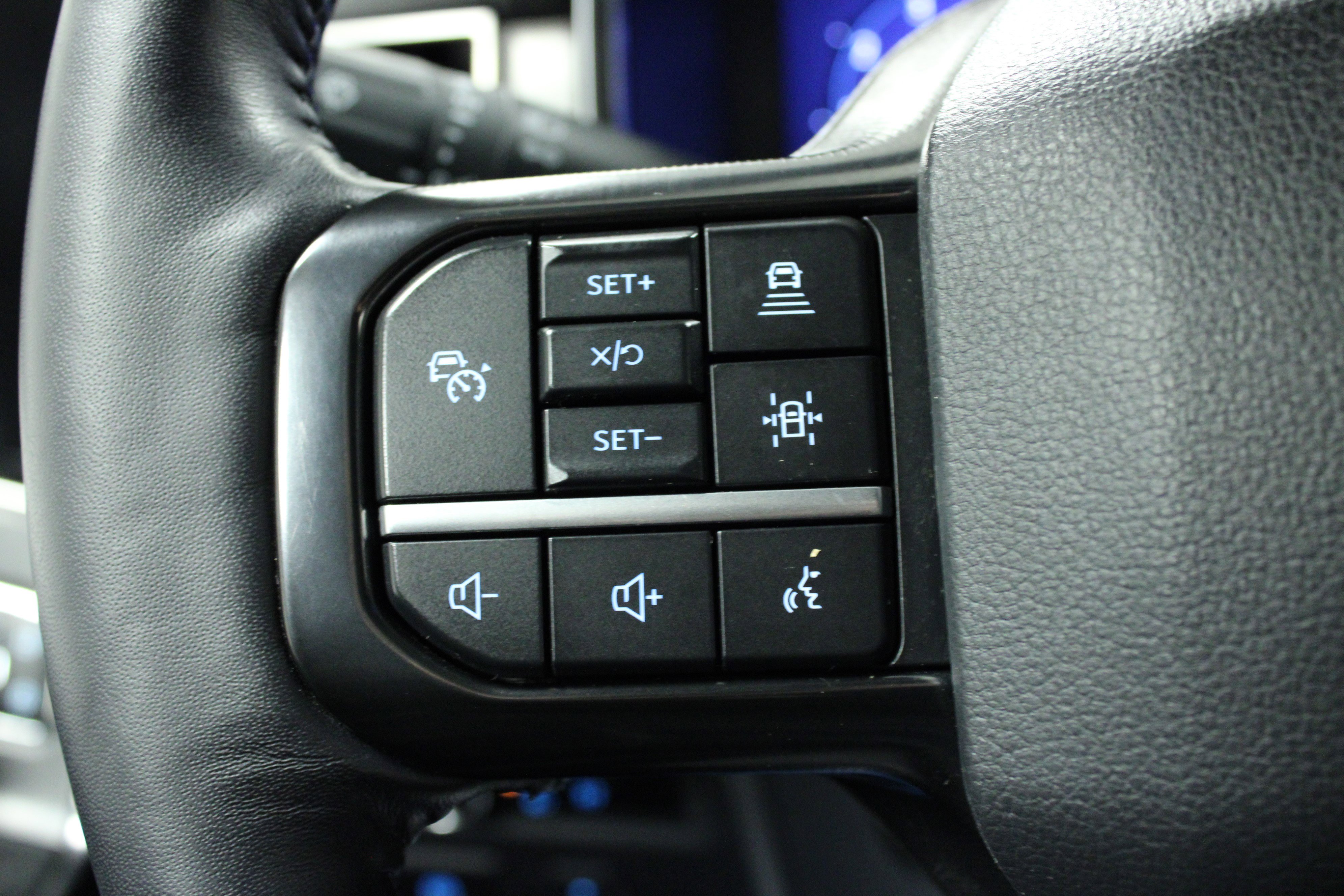 Used 2024 Ford F150 Platinum w/ FX4 Off-Road Package image 22