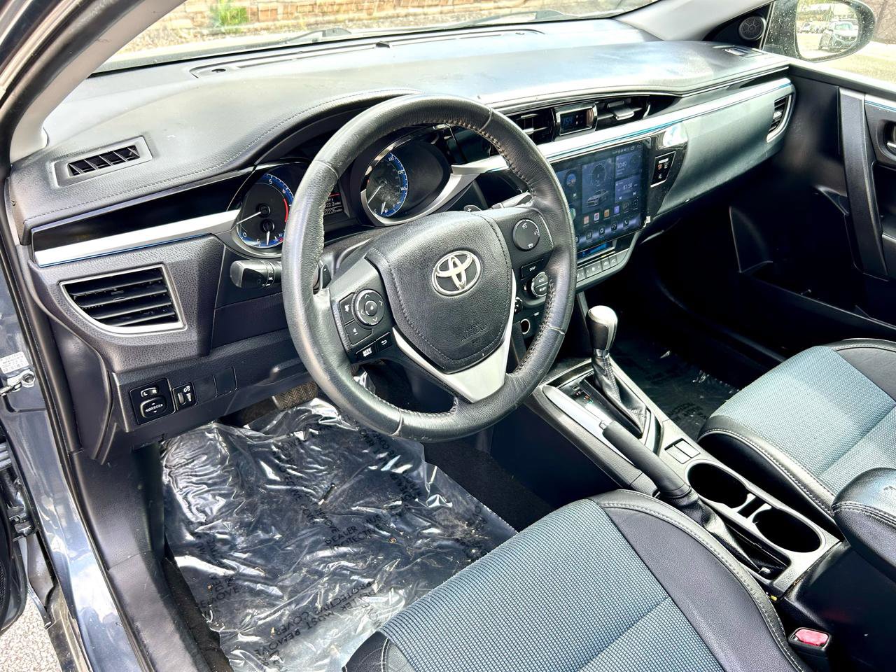 Used 2015 Toyota Corolla S FWD image 9