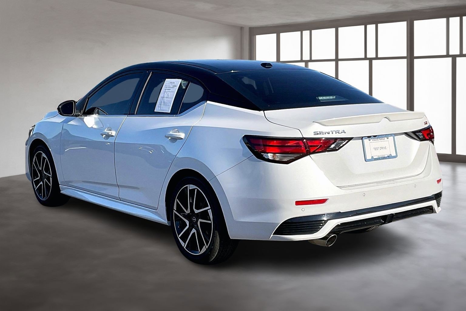 Used 2024 Nissan Sentra SR image 4