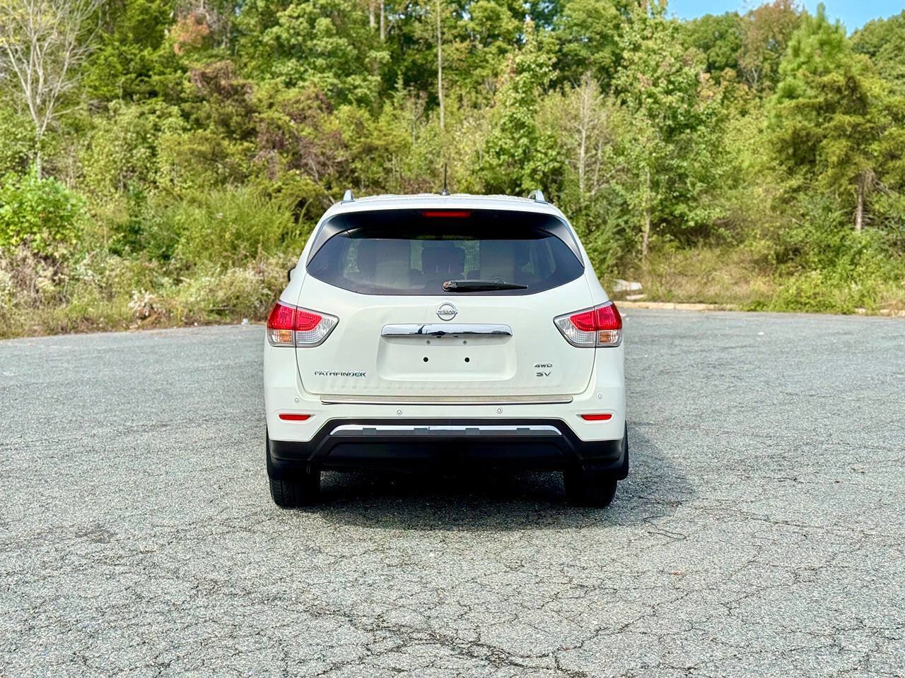 Used 2014 Nissan Pathfinder SV image 7