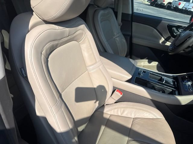 Used 2023 Lincoln Aviator Reserve w/ Equipment Group 201A AWD/4WD image 16