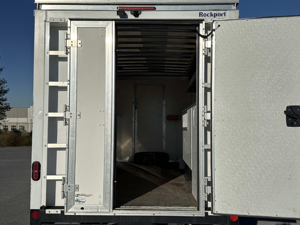 Used 2022 Chevrolet Express 3500 w/ Power Convenience Package RWD image 18