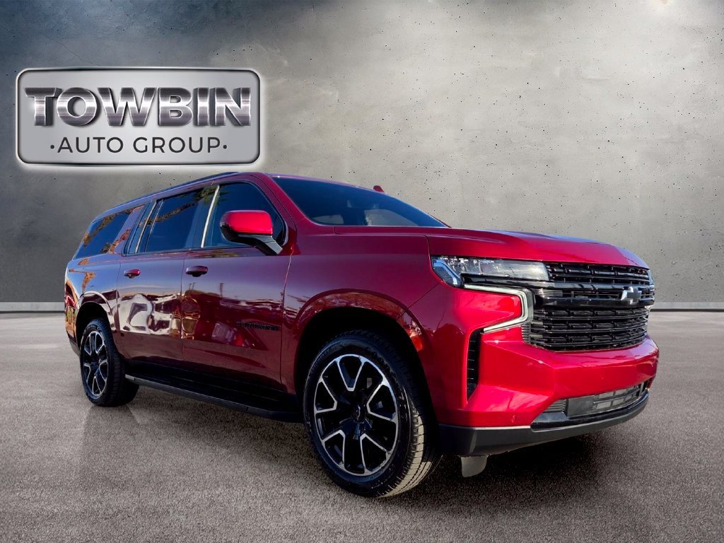 Used 2023 Chevrolet Suburban RST AWD/4WD image 2