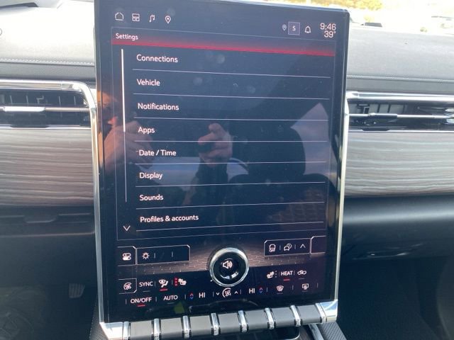 Used 2024 GMC Sierra EV Denali image 24