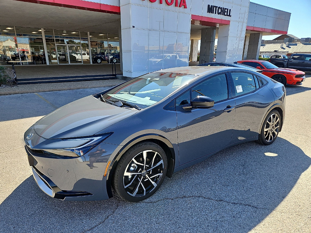 New 2026 Toyota Prius Plug-In Hybrid image 2