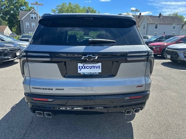 New 2026 Chevrolet Traverse RS w/ LPO, Floor Liner Package AWD/4WD image 4