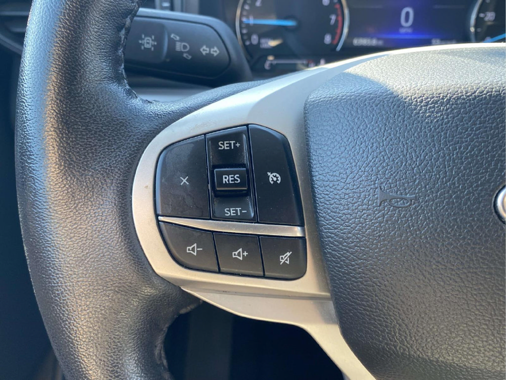 Used 2023 Ford Explorer XLT RWD image 22