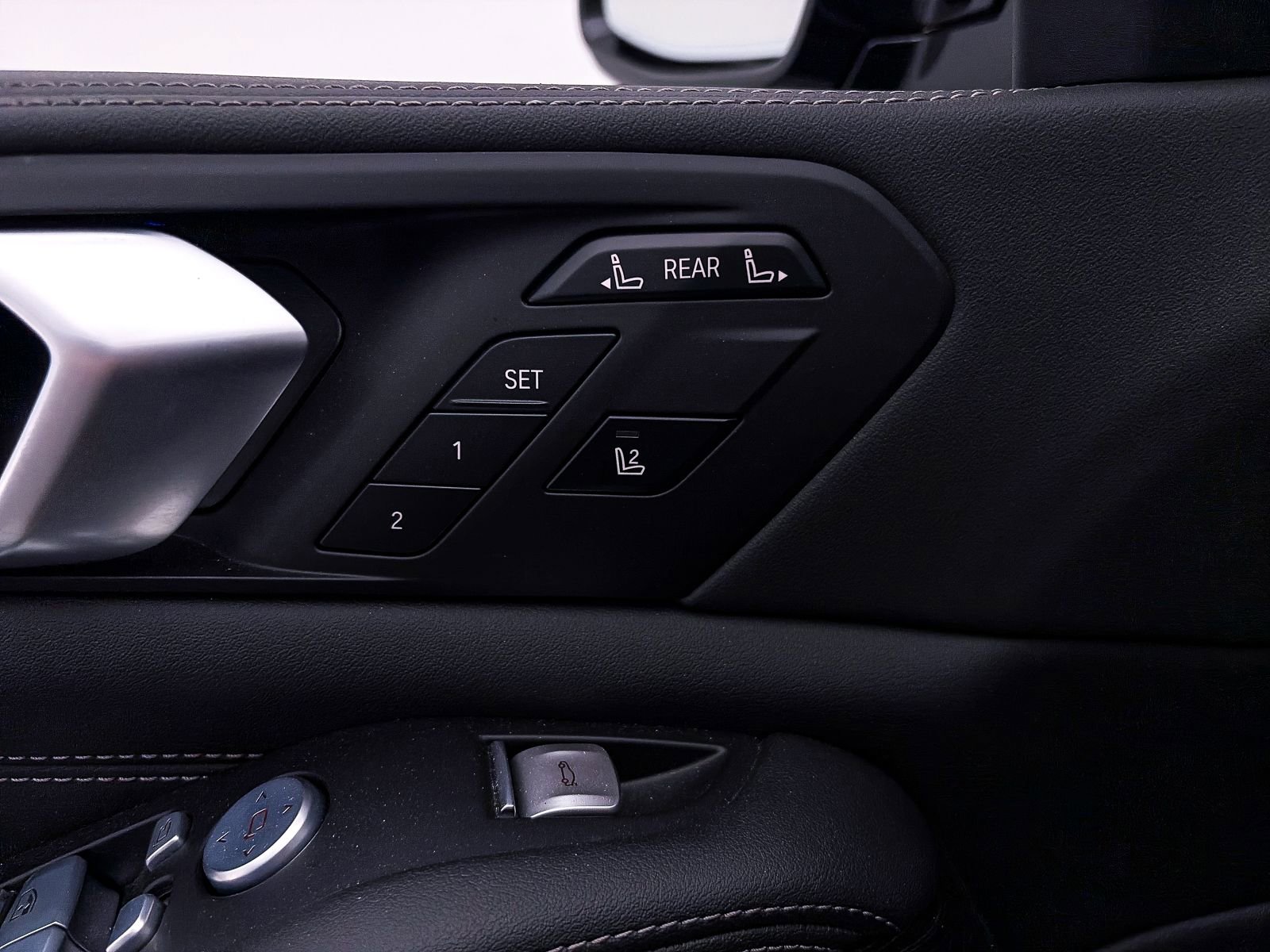 Used 2024 BMW X7 xDrive40i w/ M Sport Package image 20