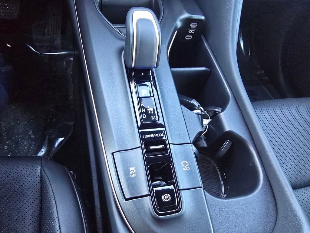 Certified 2023 Toyota Crown Platinum image 27