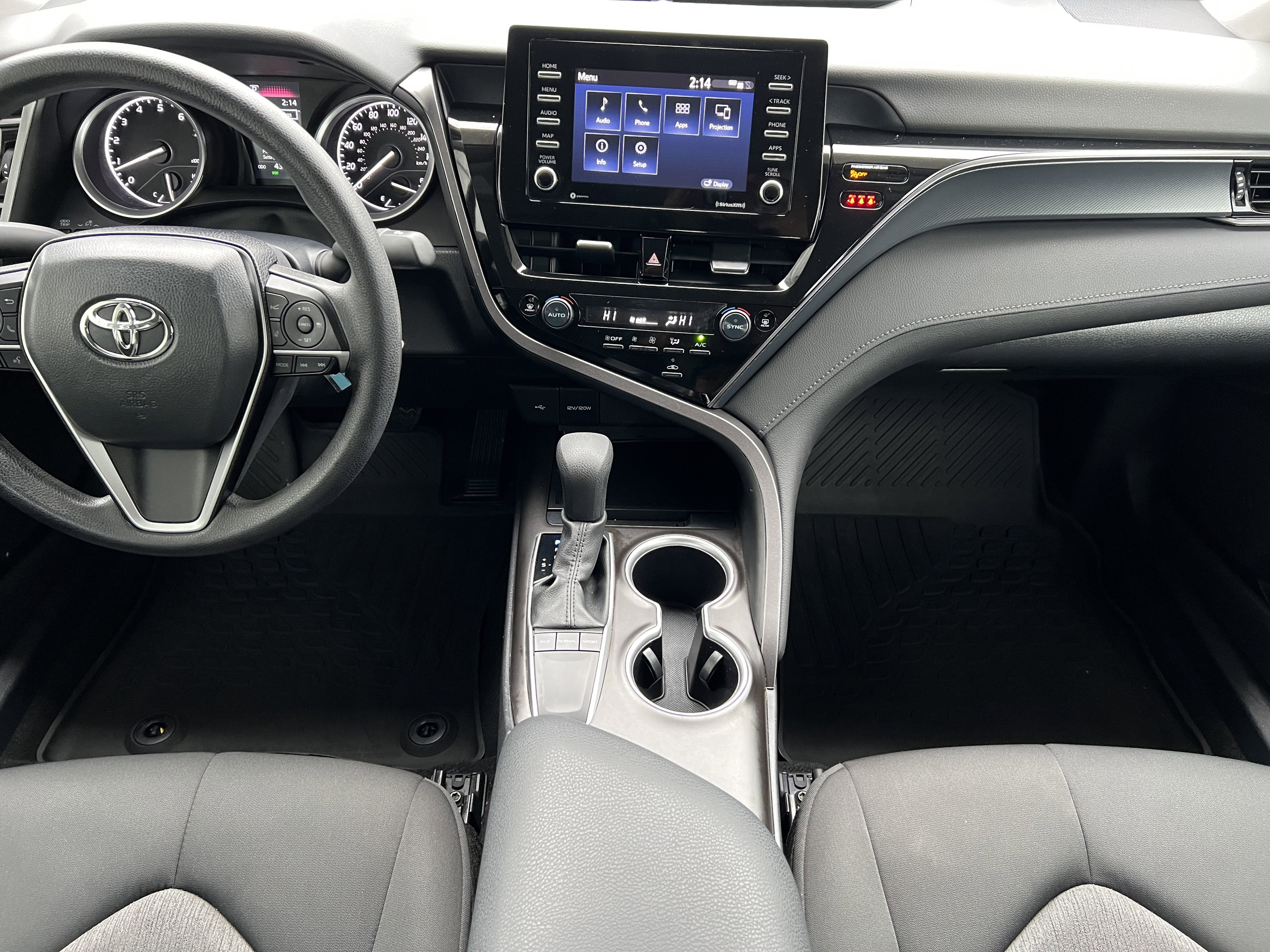 Used 2024 Toyota Camry LE FWD image 32