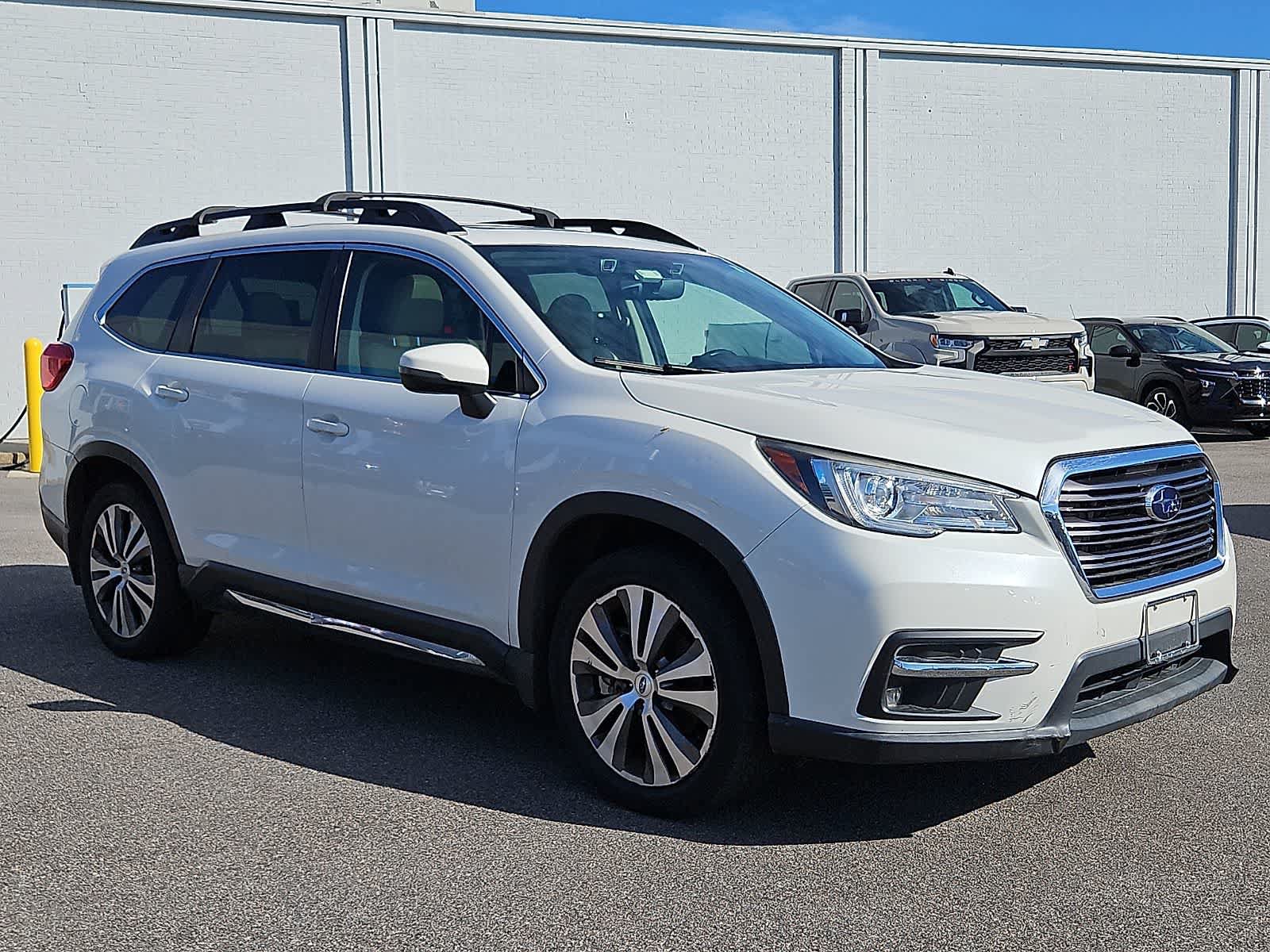 Used 2020 Subaru Ascent Limited w/ Technology Package AWD/4WD image 2