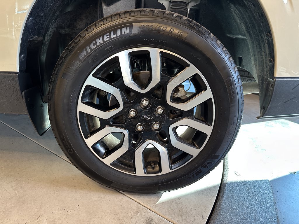 Used 2024 Ford Maverick Lariat AWD/4WD image 24