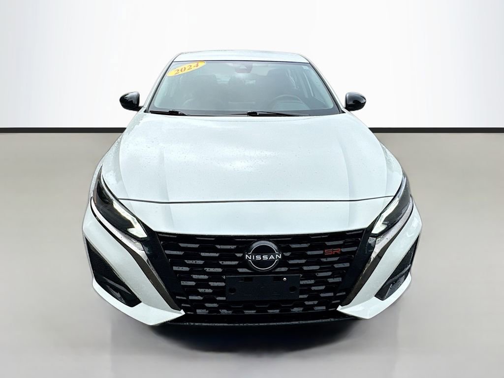 Certified 2024 Nissan Altima 2.5 SR FWD image 3