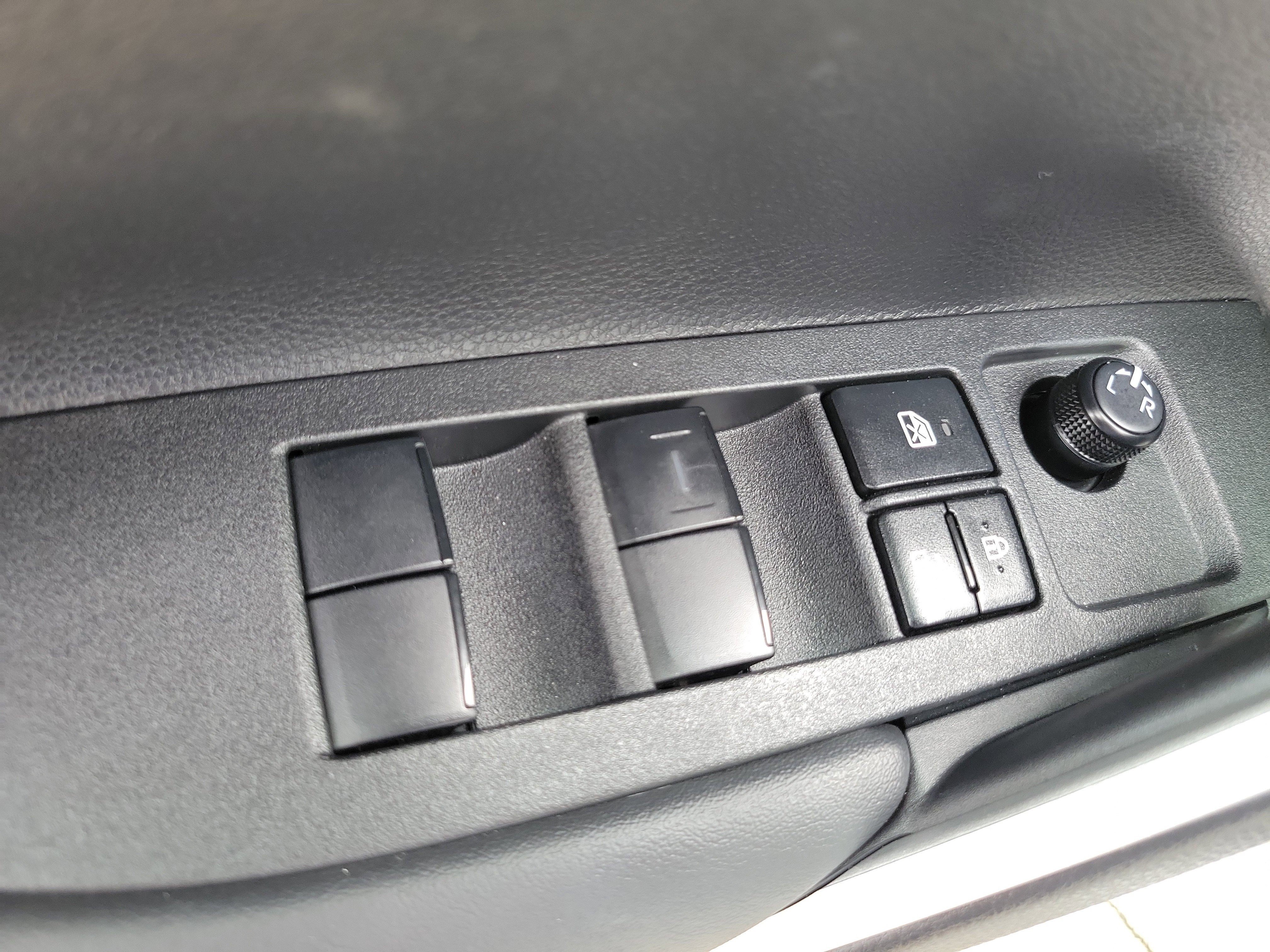Certified 2026 Toyota Corolla Cross L FWD image 21