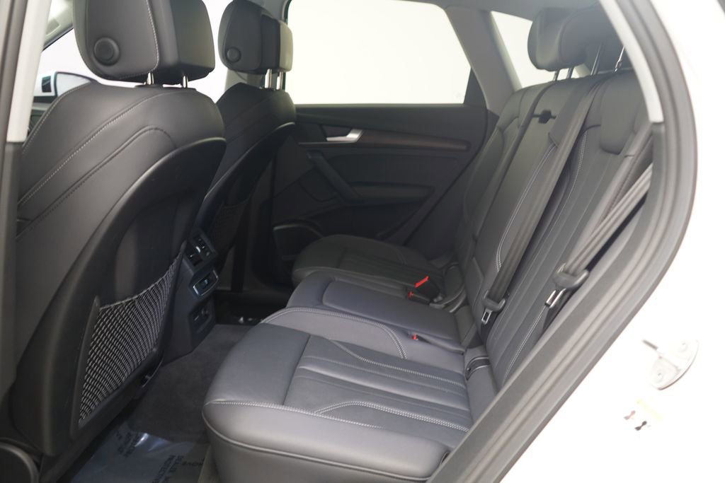 Used 2023 Audi Q5 e Premium Plus w/ Premium Plus Package image 7