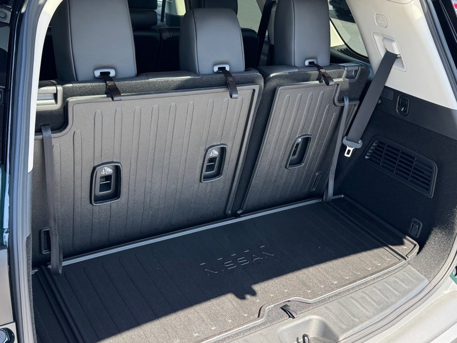 New 2025 Nissan Pathfinder Platinum image 23