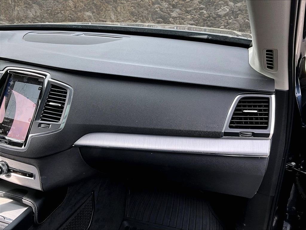 Used 2021 Volvo XC90 T5 Momentum w/ Protection Package Premier image 15