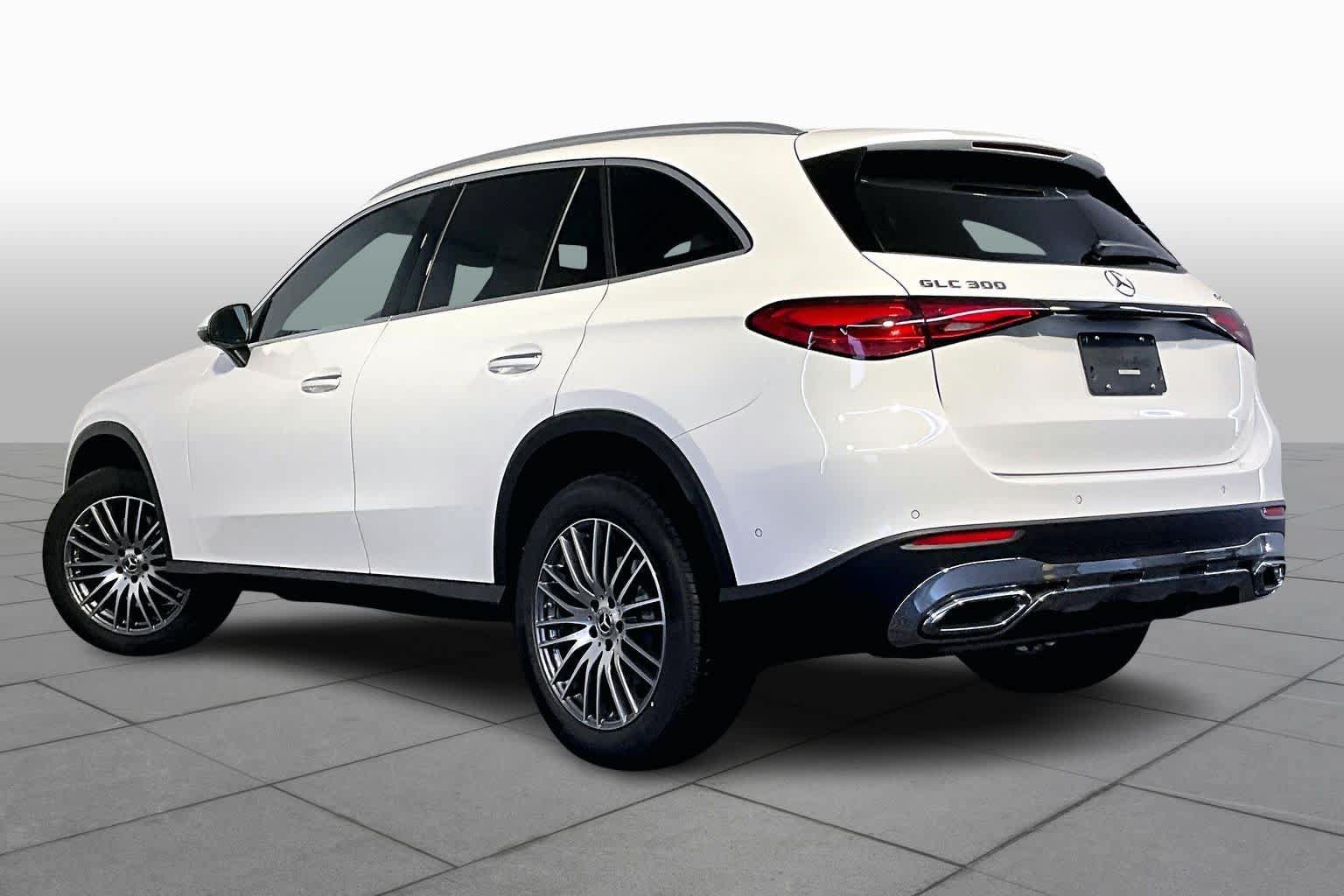 New 2026 Mercedes-Benz GLC 300 4MATIC image 3