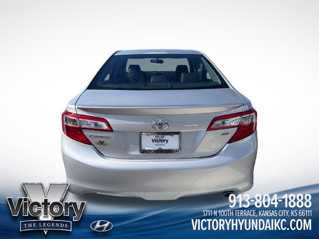 Used 2012 Toyota Camry SE FWD image 4
