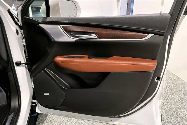 Used 2020 Cadillac XT5 Premium Luxury AWD/4WD image 37