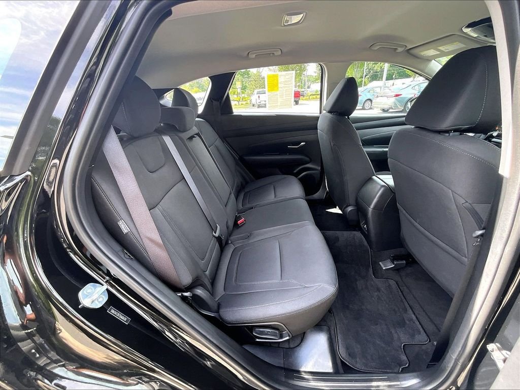 Used 2025 Hyundai Tucson SE AWD/4WD image 16