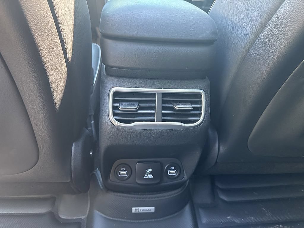 Used 2023 Hyundai Santa Fe Limited AWD/4WD image 30