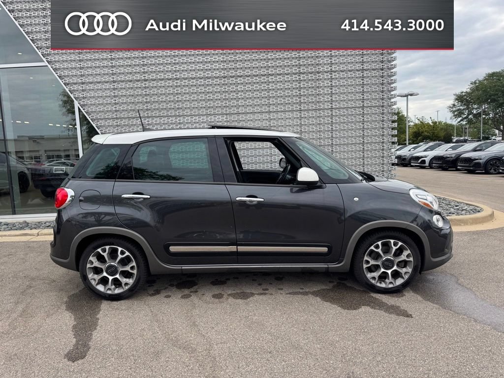Used 2017 FIAT 500L Trekking w/ Premium Package FWD image 2
