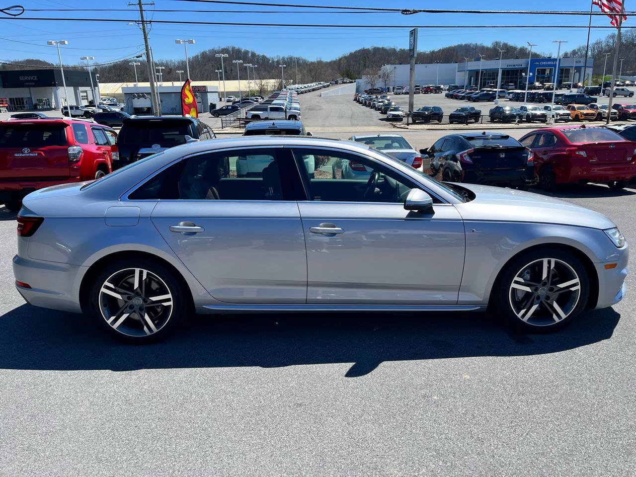 Used 2018 Audi A4 2.0T Prestige w/ Prestige Package image 4