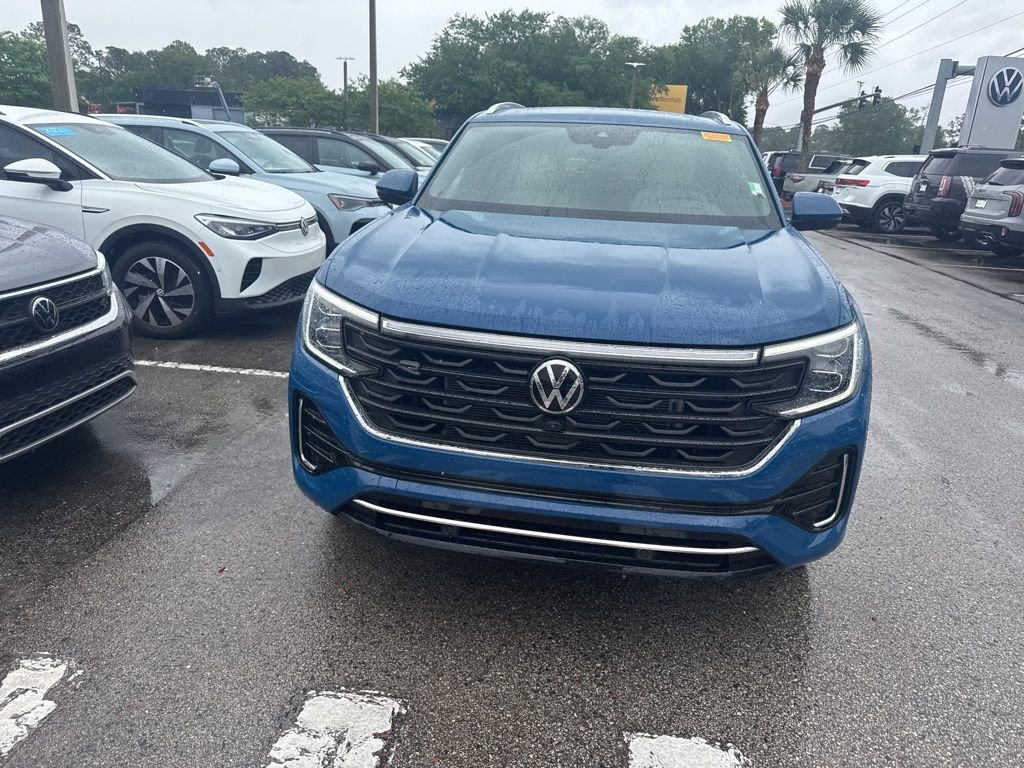 Certified 2025 Volkswagen Atlas Cross Sport SEL Premium R-Line image 5