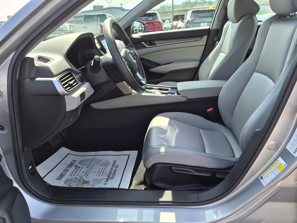 Used 2019 Honda Accord LX image 11
