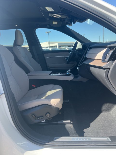 New 2026 Volvo XC90 B6 Core w/ Protection Package AWD/4WD image 31