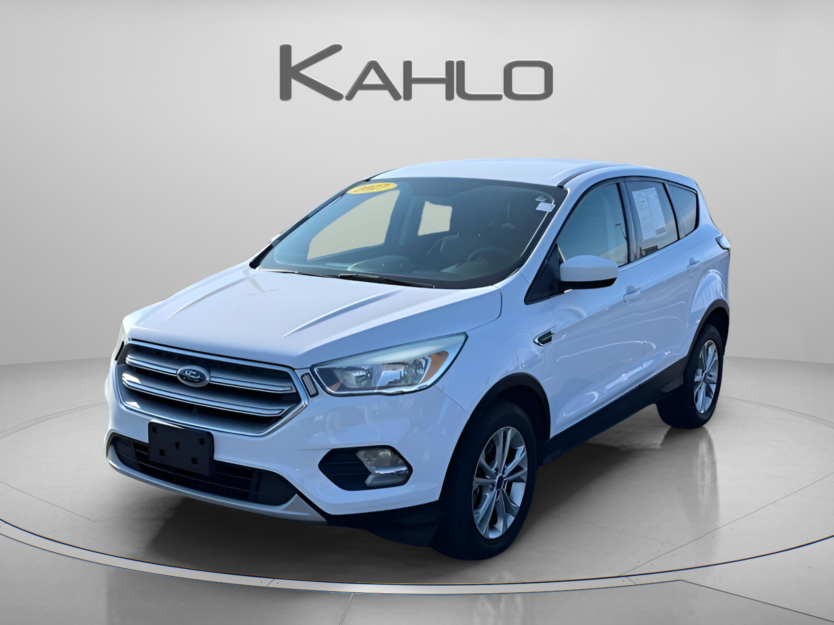 Used 2017 Ford Escape SE AWD/4WD image 1
