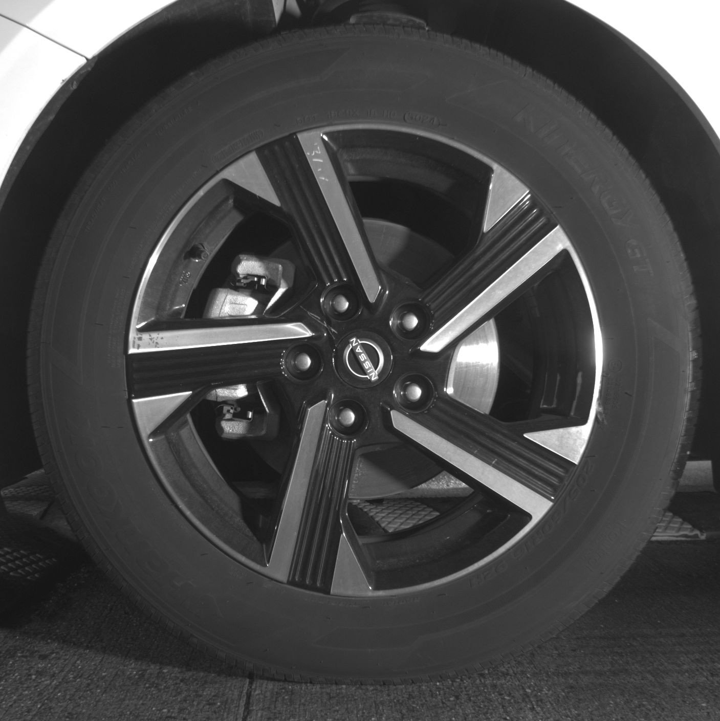 Used 2025 Nissan Sentra SV FWD image 12