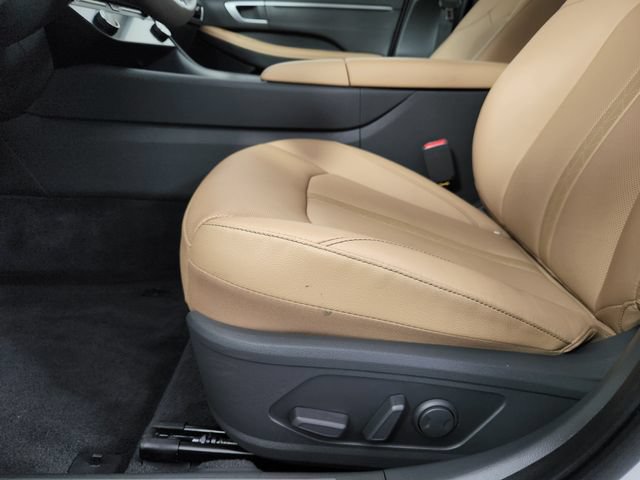 Certified 2025 Hyundai Sonata Limited FWD image 12