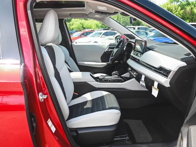 New 2025 Mitsubishi Outlander SE AWD/4WD image 31
